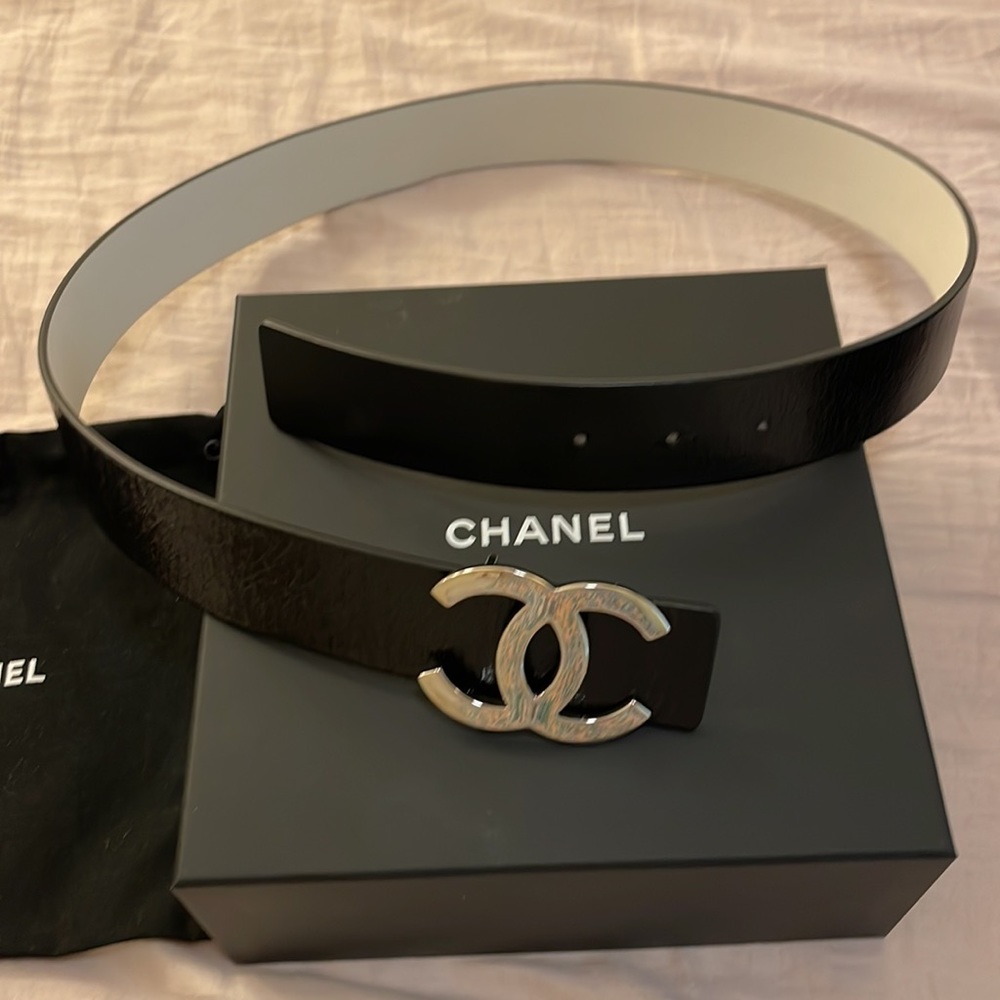 Reversible Chanel belt